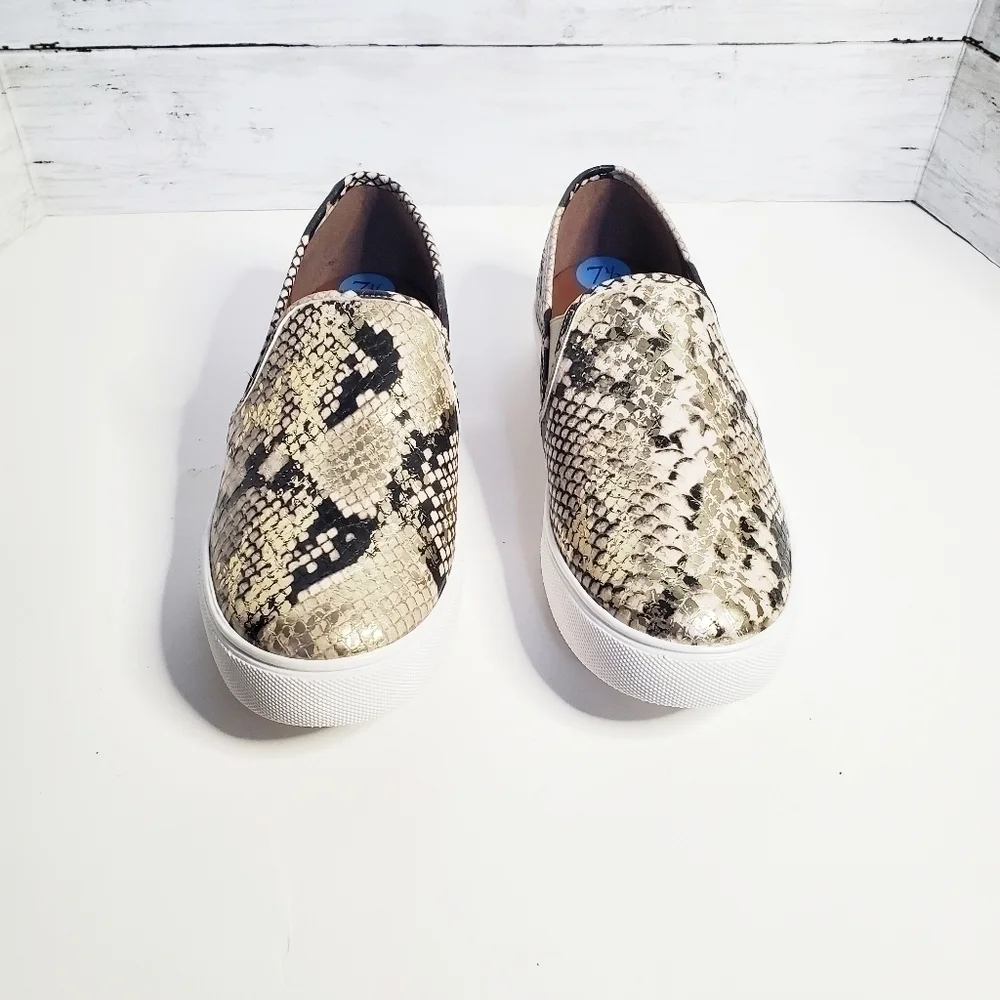 STEVE Madden Safary Snakeskin Slip On Sneakers - Picture 2 of 8